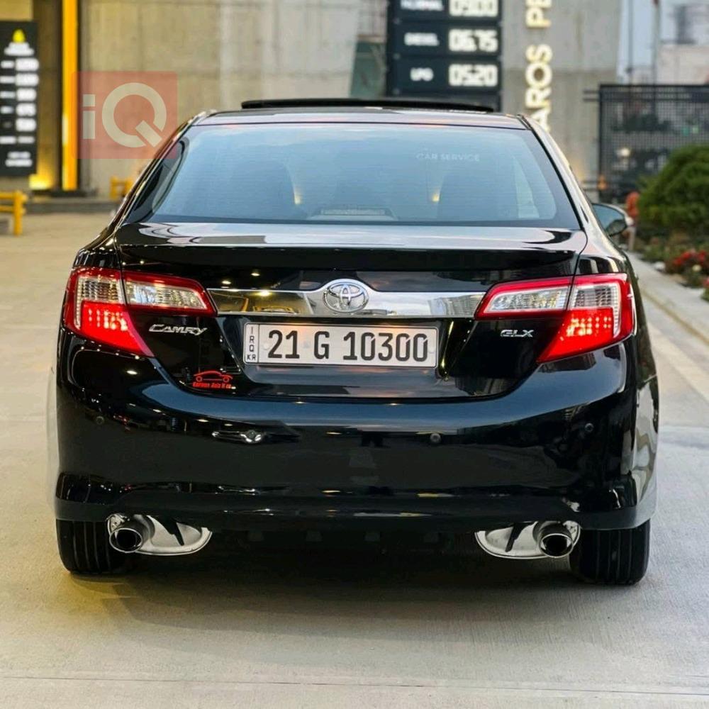 تۆیۆتا کامری